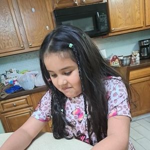 Meet your Posher, Anariba